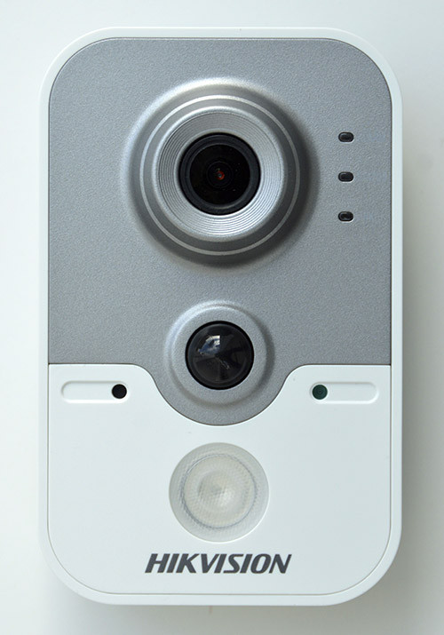 Review camera Hikvision DS-2CD2432F-IW: lựa chọn 3MP WiFi/PoE đáng tiền cho không gian trong nhà