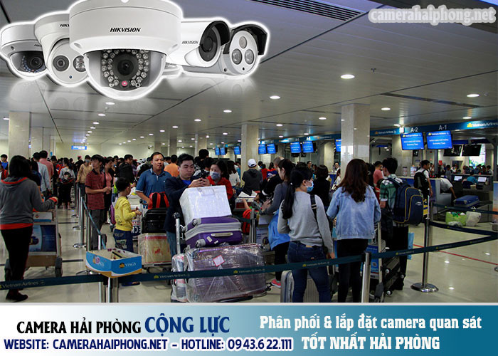 Trung tâm giám sát sân bay với màn hình ghép hiển thị camera Hikvision thời gian thực