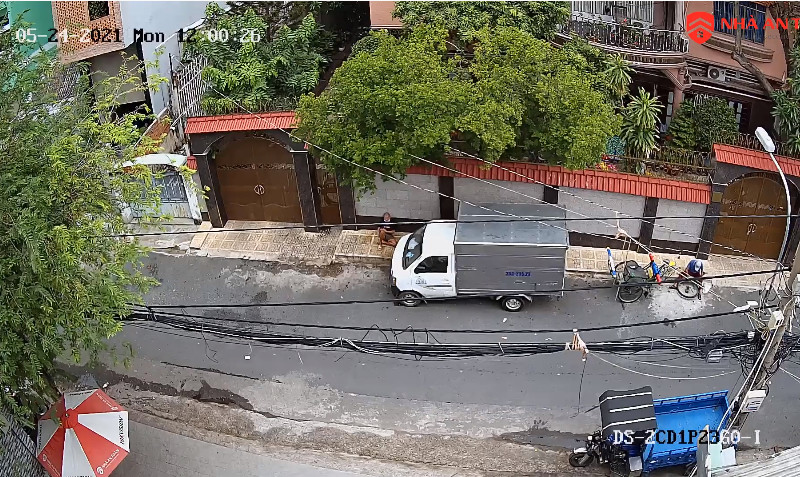 Camera quay quét Hikvision mới nhất DS-2CD1P23G0-I: chuẩn ngoài trời, hồng ngoại 40m, micro tích hợp