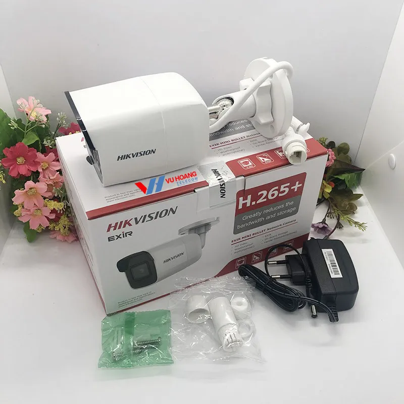 Chi tiết thân vỏ và chân đế camera DS-2CD2021G1-I Hikvision, kích thước nhỏ gọn 69.7×67.9×171.4 mm, lắp đặt ngoài trời