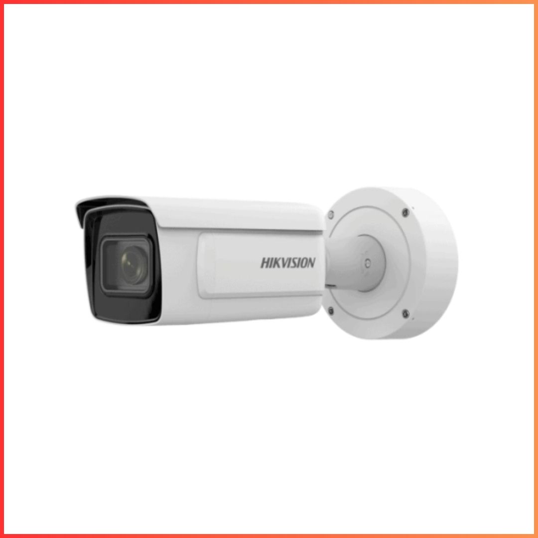 Camera Hikvision DS-2CD7A26G0/P-IZS nhận diện biển số xe